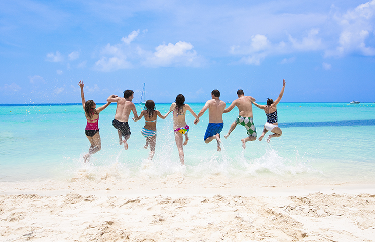 How To Plan A Beach Trip With Friends