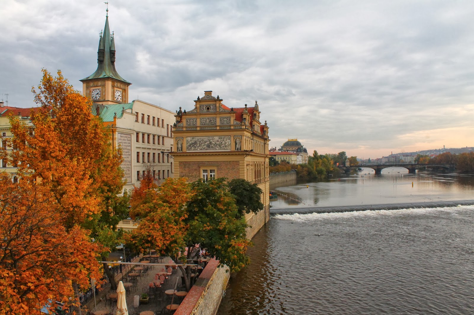 Best Destinations to revel in the colors of Autumn